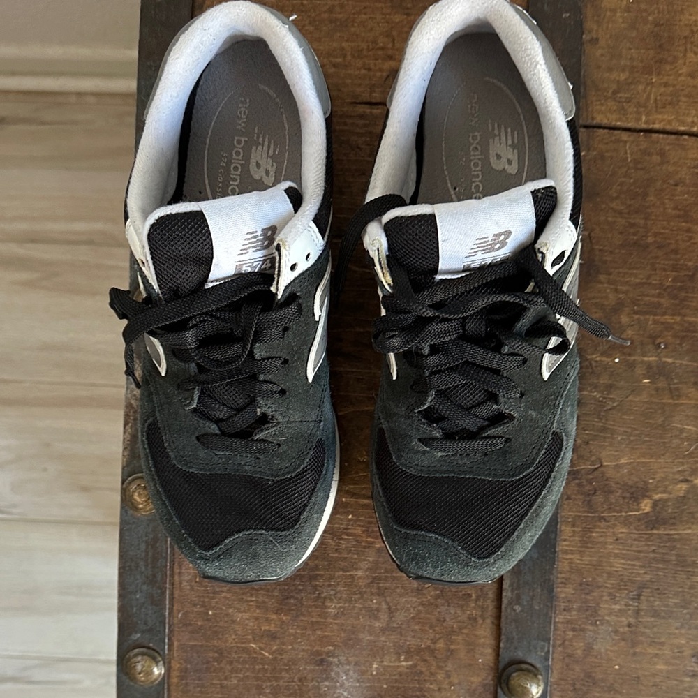 New Balance Woman’s Black and White Sneakers